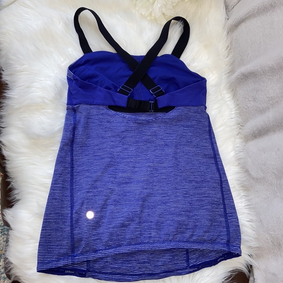 Lululemon Blue Stripped CrossBack Adjustable Strap size 6 - Picture 3 of 17